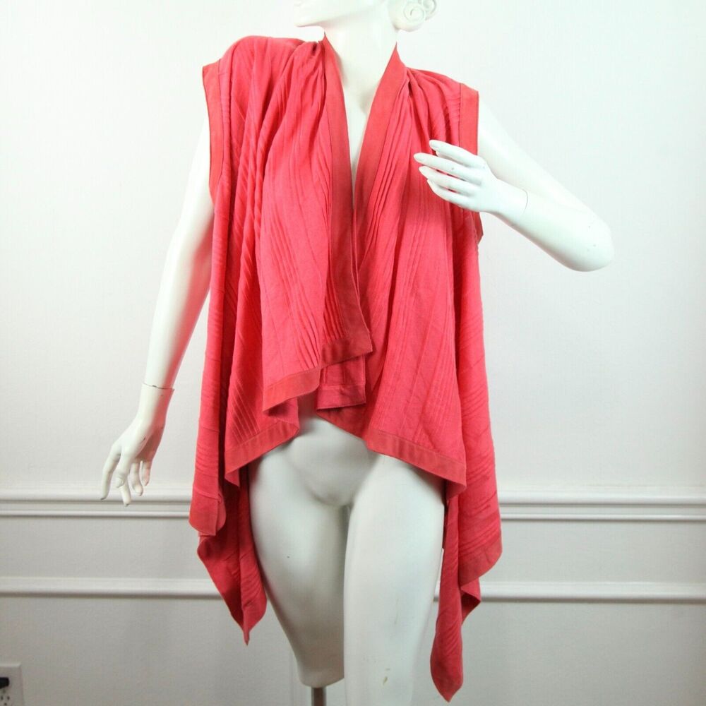 St. John Medium Vest Silk Cashmere Coral Quiet Luxury Elegant Preppy Spring Knit